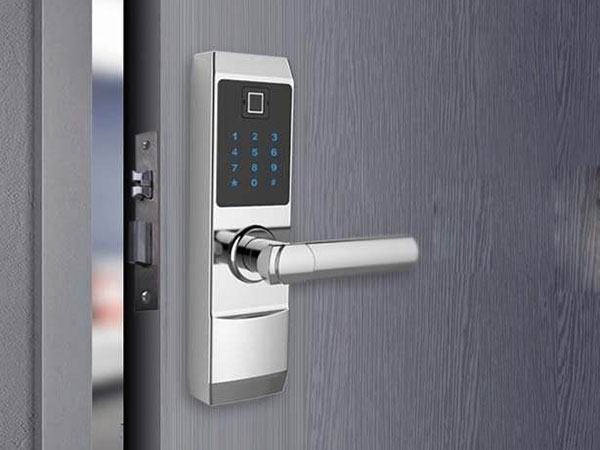 建华24小时上门开锁公司