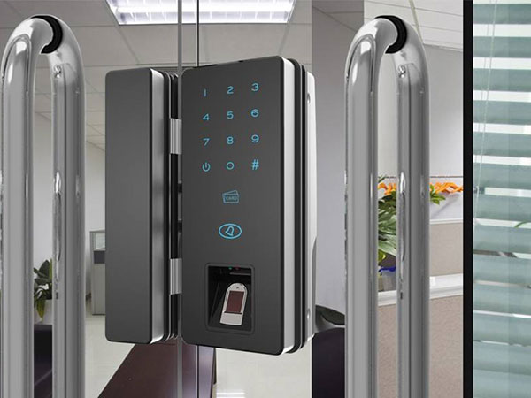 建华24小时上门开锁公司