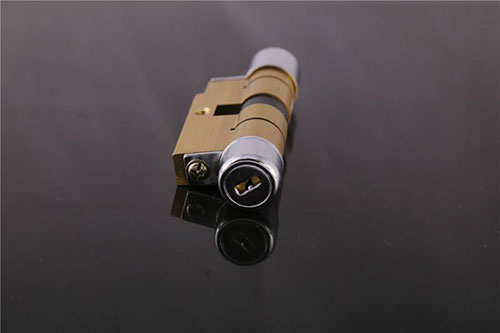 建华24小时上门开锁公司